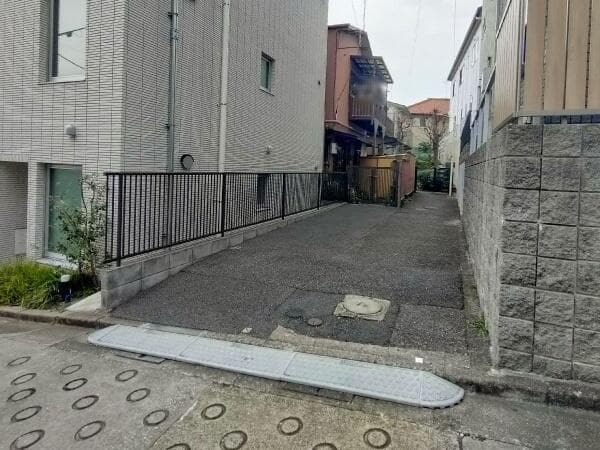 渋谷区上原１丁目借地権付アパート１棟・戸建２棟 - 3