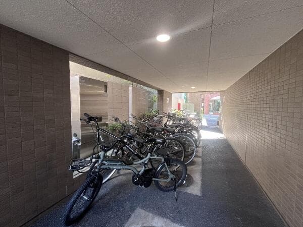 ルーブル都立大学 - 6